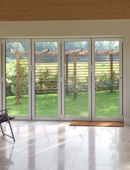 Aluminium bi fold door
